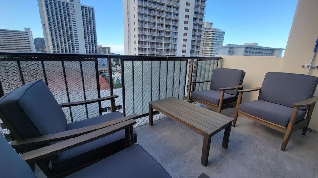 Waikiki Condo 2 Bedrooms 2 Bathrooms With 1 Free Parking Space Honolulu Exteriör bild