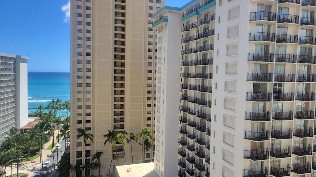Waikiki Condo 2 Bedrooms 2 Bathrooms With 1 Free Parking Space Honolulu Exteriör bild