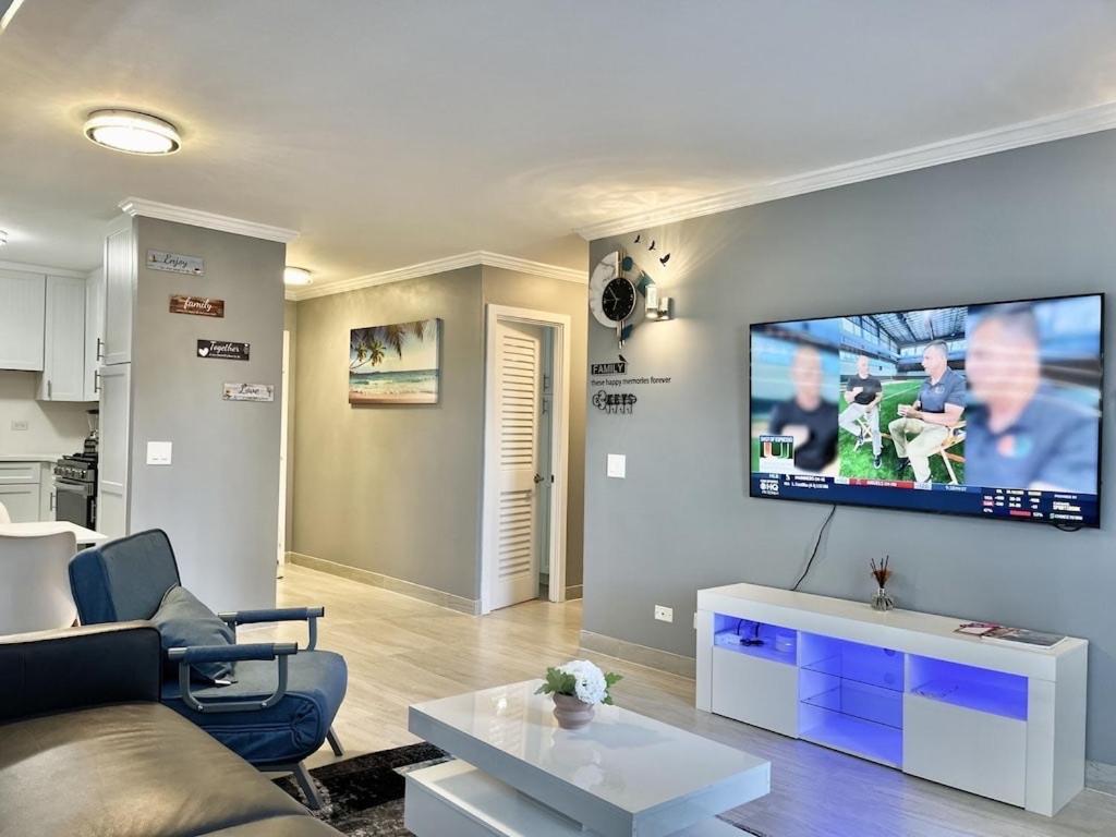 Waikiki Condo 2 Bedrooms 2 Bathrooms With 1 Free Parking Space Honolulu Exteriör bild